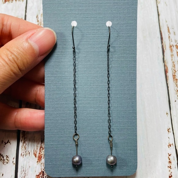 Jewelry - OOAK Purple Freshwater Pearl & Silver Chain Earrings
